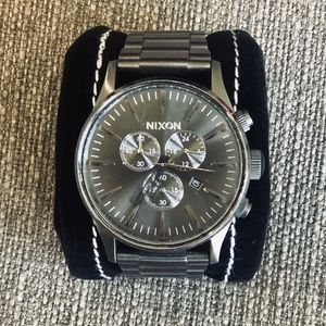 Men’s NIXON (NEVER BE LATE)  THE SENTRY CHRONO
